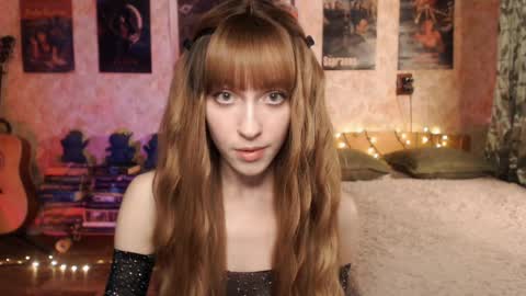 ellie_friendly online show from 12/02/24, 12:09