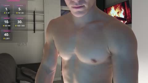 elliot_muscle02 online show from 12/20/24, 06:06