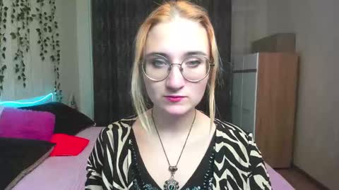 elsa_hot_here online show from 12/23/24, 02:47