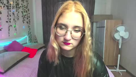 elsa_hot_here online show from 12/10/24, 08:25