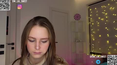 Emilia online show from 12/03/24, 12:21