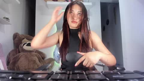 emily_palmeer online show from 12/18/24, 10:37