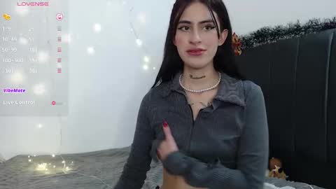  EMILY SOFIA online show from 01/10/25, 05:04