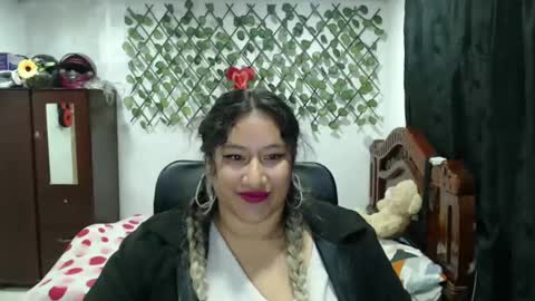 Emily Cortez online show from 11/25/24, 01:33