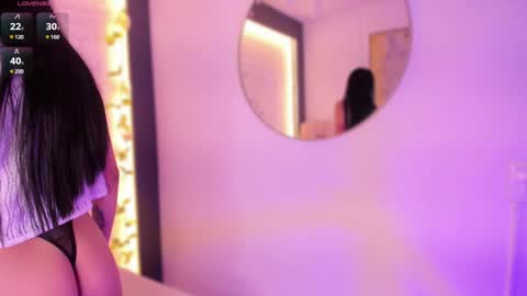 emma_woods__ online show from 12/24/24, 11:53