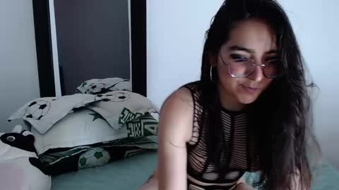 emmily_roberts online show from 12/10/24, 04:53