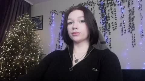 Emily Johny online show from 12/12/24, 09:43