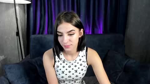 emy__angel online show from 11/22/24, 12:35