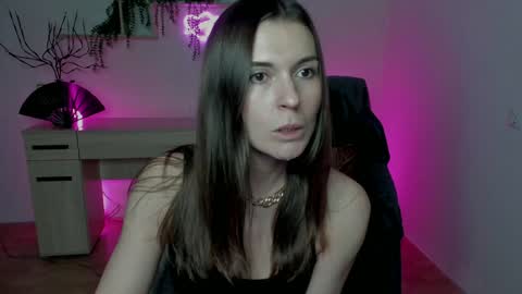 EricaPowers online show from 12/23/24, 11:17