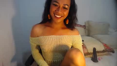 erika_madrigal online show from 12/17/24, 01:00