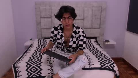 Ethan Villa online show from 02/03/25, 01:04