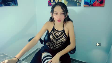 Evelin online show from 12/15/24, 02:01