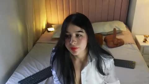 EvelynRosess online show from 01/06/25, 08:38