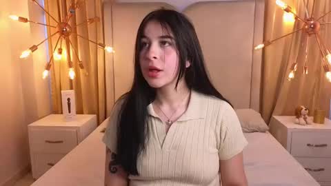 EvelynRosess online show from 01/07/25, 08:21