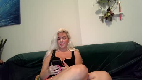 Badblondebunny online show from 11/23/24, 12:28