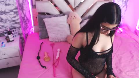 eylin_sofia online show from 11/17/24, 02:44