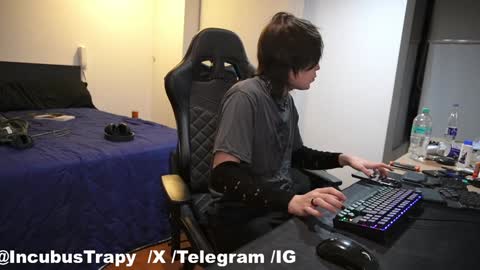 felix0420 online show from 01/06/25, 05:17