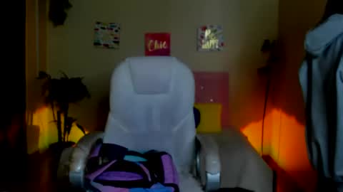 gimena_gonzales online show from 12/16/24, 11:29