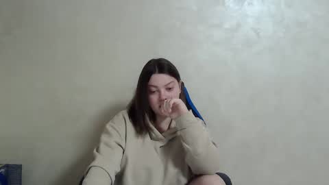 girl_leya online show from 11/16/24, 11:18