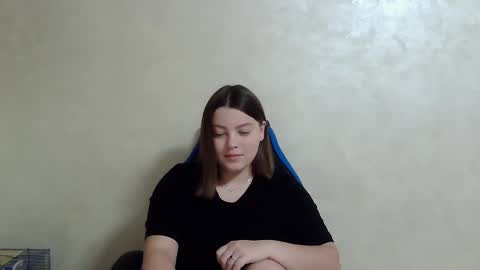 girl_leya online show from 11/23/24, 11:11