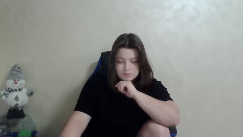 girl_leya online show from 12/22/24, 11:11