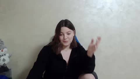 girl_leya online show from 12/12/24, 07:23