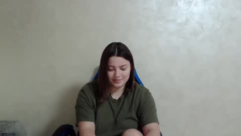 girl_leya online show from 12/01/24, 11:23