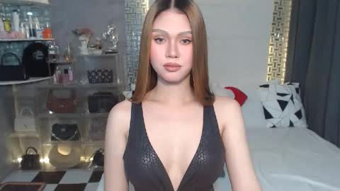 GirlfriendMaxene online show from 12/19/24, 06:59