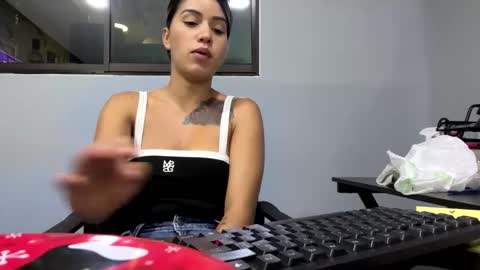 girlpinkxx online show from 01/17/25, 11:35