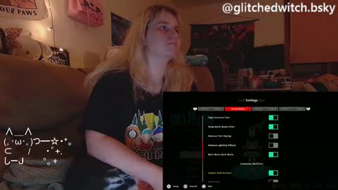 Glitch online show from 12/25/24, 02:32