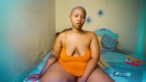 goldenpussy_xoxo online show from 12/15/24, 03:17