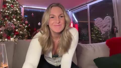 Gracie Mae online show from 12/22/24, 12:07