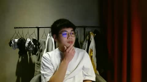 handsome_mannn online show from 11/20/24, 10:39