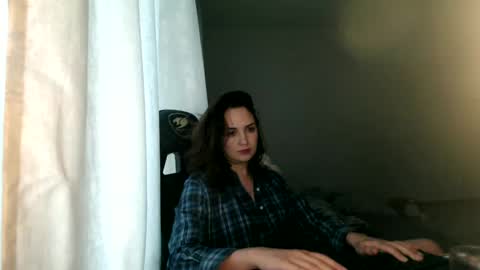 hazeel_x online show from 12/02/24, 10:53