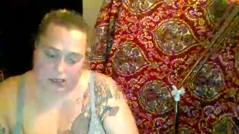 hazelann2025 online show from 01/15/25, 04:01