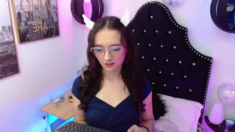 helene_miller online show from 01/10/25, 12:48