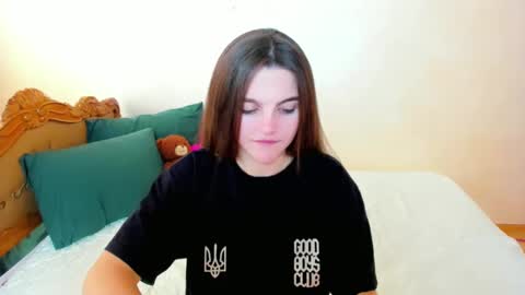 hellen_dias online show from 01/02/25, 01:11