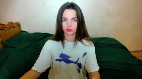 hellen_dias online show from 01/06/25, 01:13