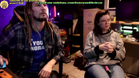 Honey and Bear online show from 01/06/25, 04:44