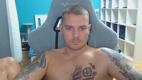 Horny Solobro 99 online show from 11/19/24, 02:55