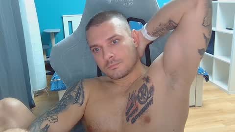 Horny Solobro 99 online show from 11/20/24, 04:21