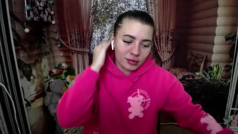 hot_leyla online show from 12/20/24, 06:24