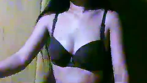 hot_quin11 online show from 12/08/24, 03:41