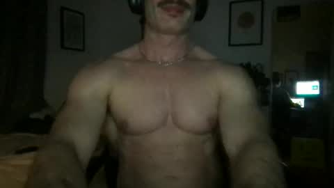 MuscleHungBrit online show from 12/25/24, 09:37