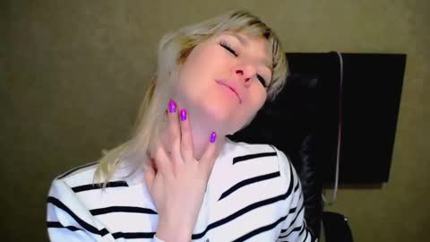 incredible_ariela online show from 11/10/24, 02:20