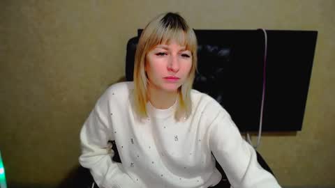 incredible_ariela online show from 11/11/24, 12:02