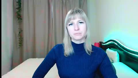 incredible_ariela online show from 11/18/24, 11:26