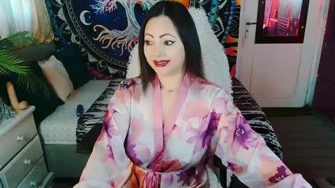 indica_me online show from 11/25/24, 06:27