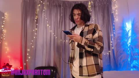 Hey im Jaxxxon check my info     online show from 11/15/24, 05:16