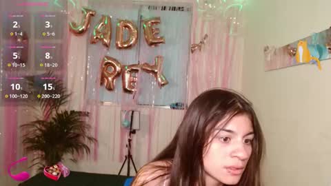 jade_rey19 online show from 12/16/24, 12:42